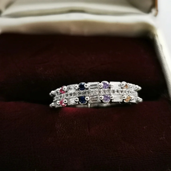Multi stoned  ring - Picture 1 of 6